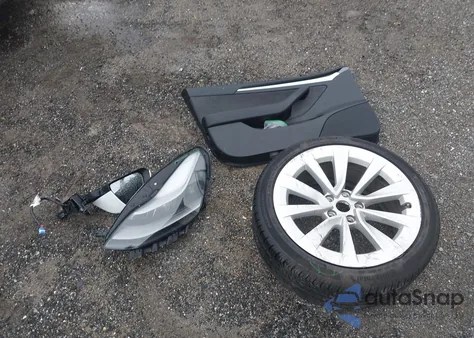 2022 Tesla Model 3 Rear-Wheel Drive z USA, uszkodzony, nr VIN 5YJ3E1EA8NF303350